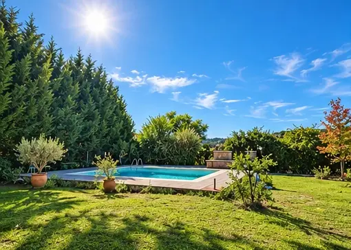 Jardim e piscina